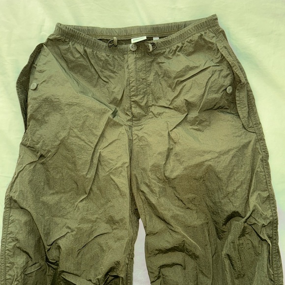 Aritzia Aviator Parachute Pant - Picture 2 of 6